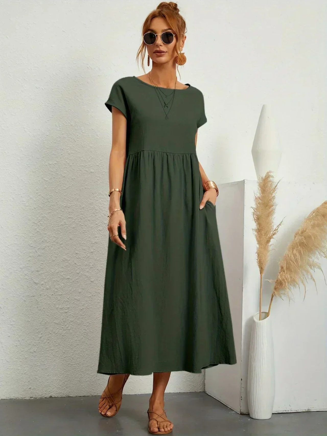 Lone | Elegant kjole med rund hals