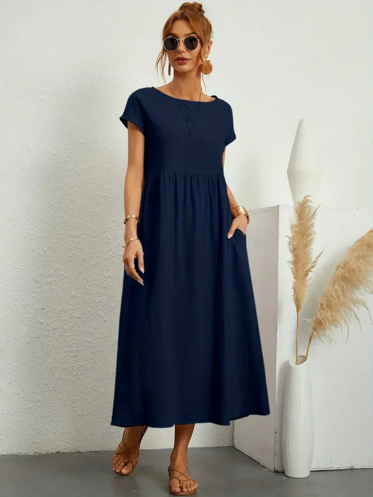 Lone | Elegant kjole med rund hals