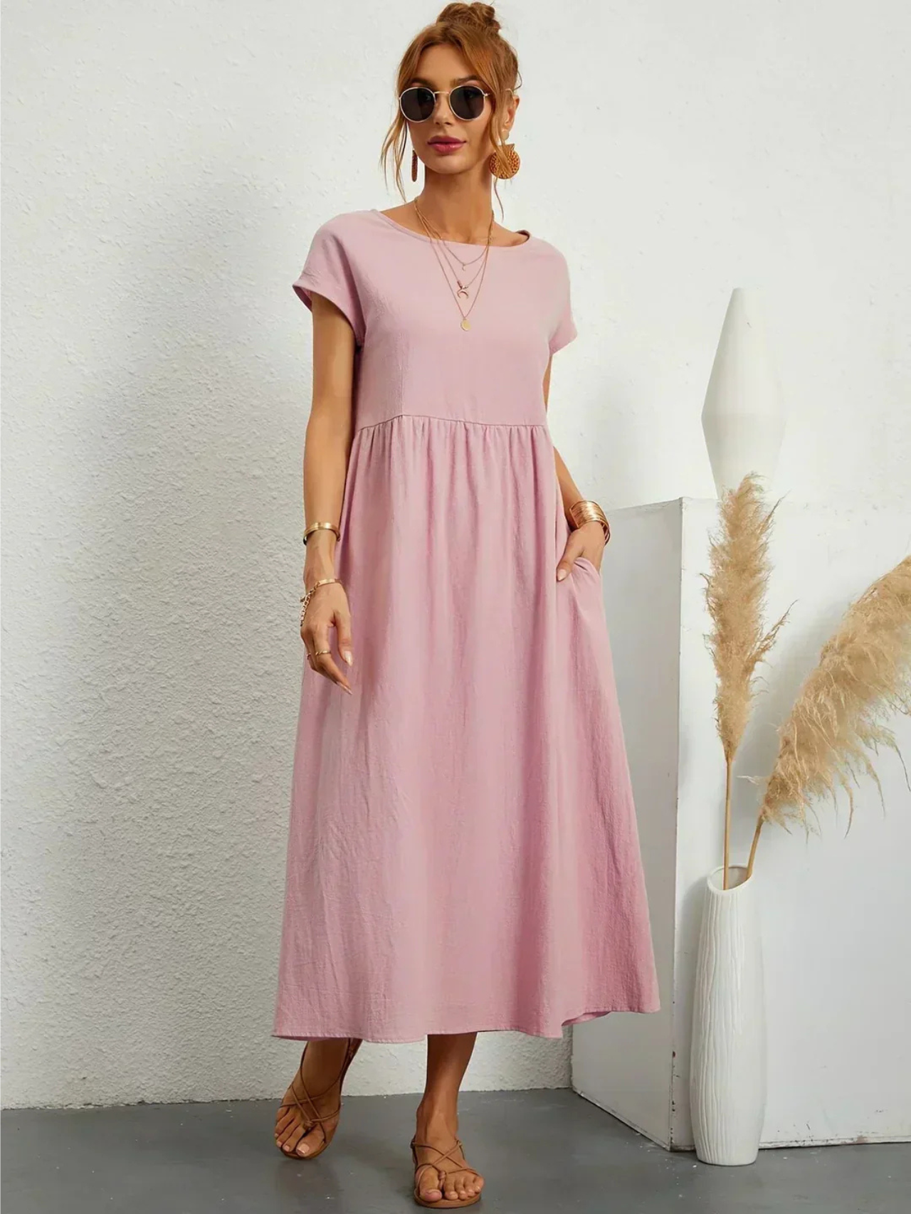 Lone | Elegant kjole med rund hals