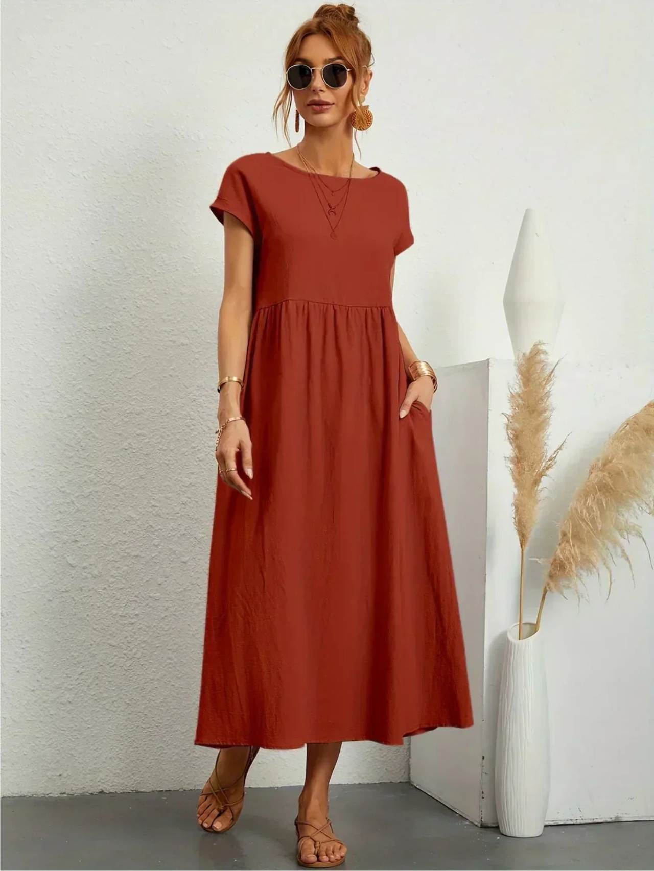 Lone | Elegant kjole med rund hals