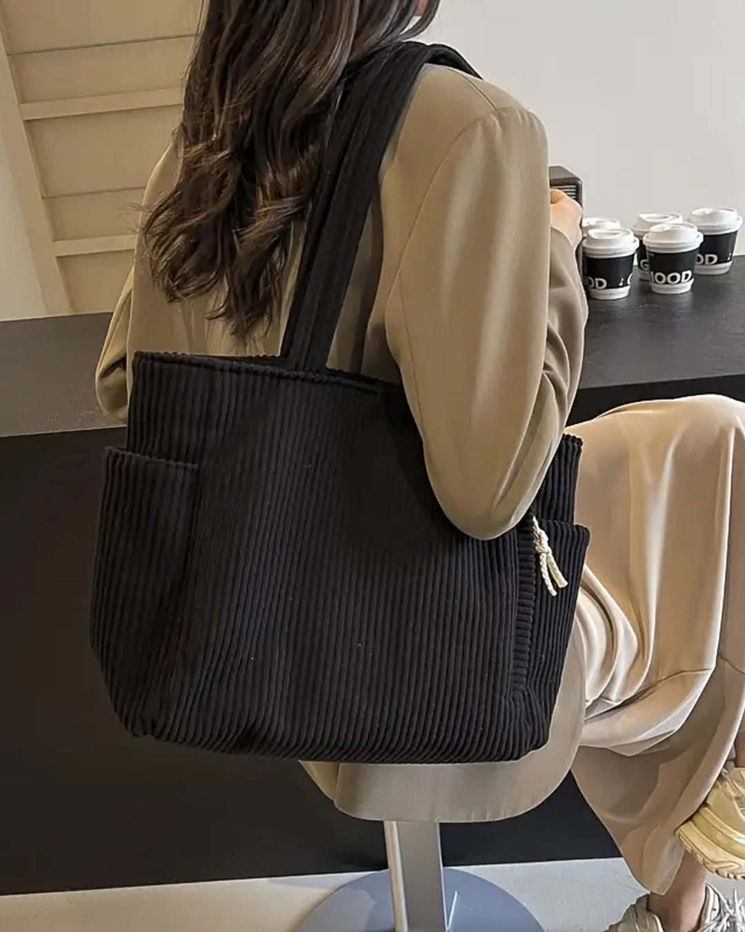 Varedo™ | Sort Rillet Tote taske