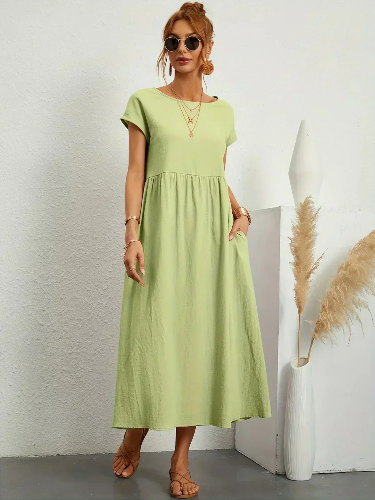 Lone | Elegant kjole med rund hals